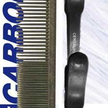 PEIGNE CENT CARBON EXTRA COUPE DN 19CM AV 2 PINCES PEIGNE CENT CARBON EXTRA COUPE DN 19CM AV 2 PINCES
