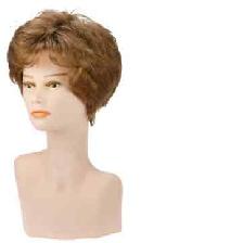 PERRUQUE KATHIa COURT BLOND MOYEN 7 (15/20CM) PERRUQUE KATHIa COURT BLOND MOYEN 7 (15/20CM)