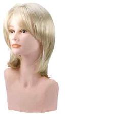 PERRUQUE MARIa MI-LG BLOND PLATINE 11 (35CM) PERRUQUE MARIa MI-LG BLOND PLATINE 11 (35CM)